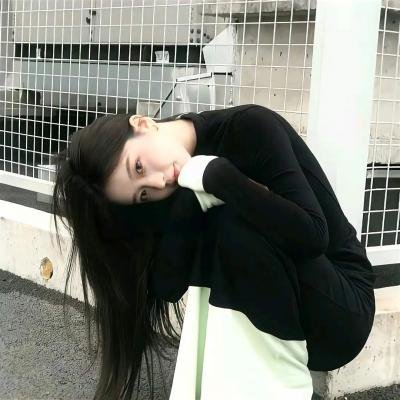 社畜小姐想被幽灵幼女治愈。